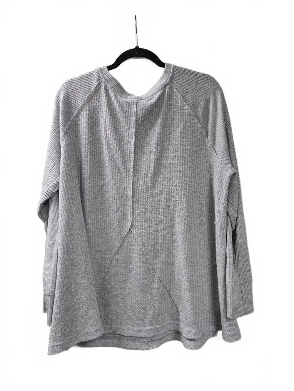 Chelsea & Theodore Women's XL Gray Long Sleeve V-Neck Thermal Shirt